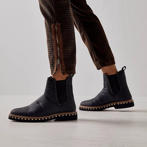 Free People Atlas Puffer Chelsea Boots Black Size 9 - Picture 1 of 6